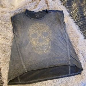 Fun Suite blanco skull tee